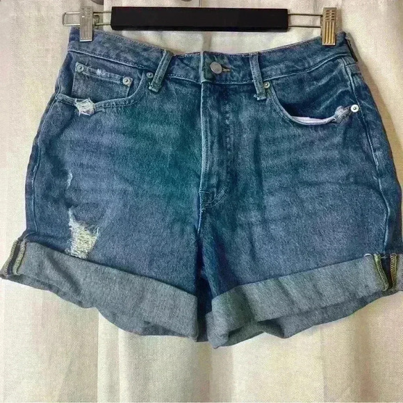 FREE ASSEMBLY WOMENs ROLLED CUFF JEAN SHORT SIZE 10 - Picture 1 of 4